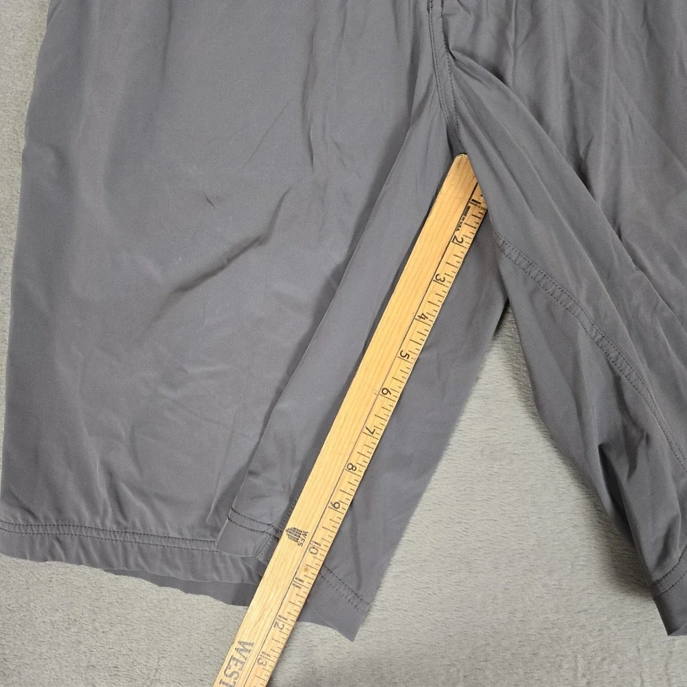 Lululemon Kahuna Shorts Mens 32 Gray Chino Golf Performance Athletic Sport